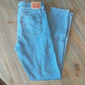 Levi's 711 Skinny Jeans